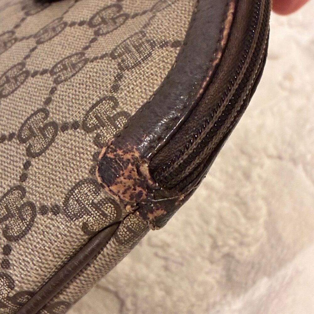 Vintage Gucci Supreme Crossbody Handbag - Picture 5 of 12